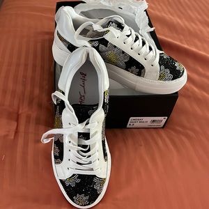 Brand new in box rhinestone daisy sneakers